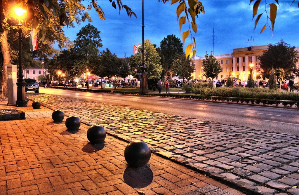 Hotel Central Nagykanizsa Exterior photo