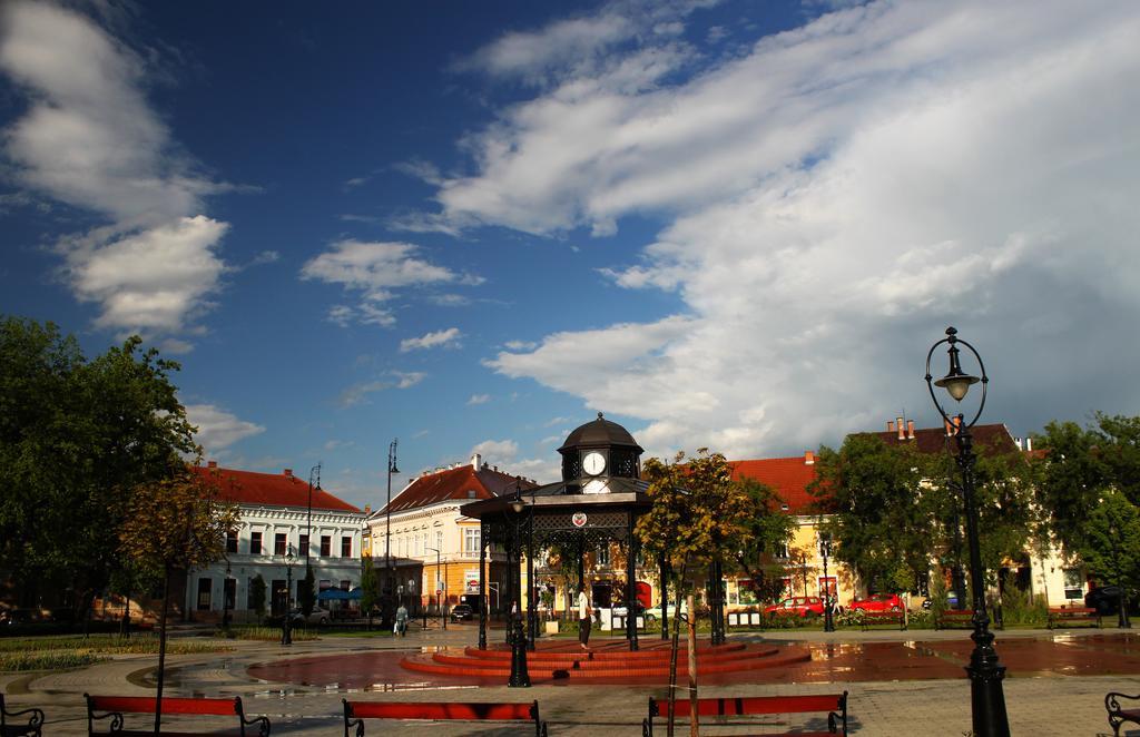 Hotel Central Nagykanizsa Exterior photo