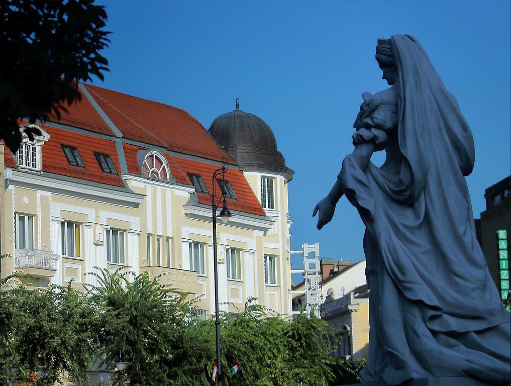 Hotel Central Nagykanizsa Exterior photo